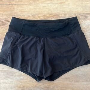 Lulu Lemon Speed Up 2.5” Shorts - Size 4